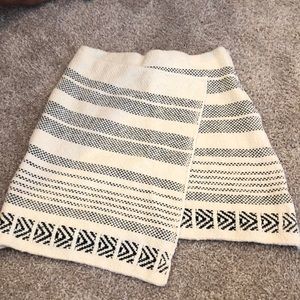 Knit cream and black skirt
